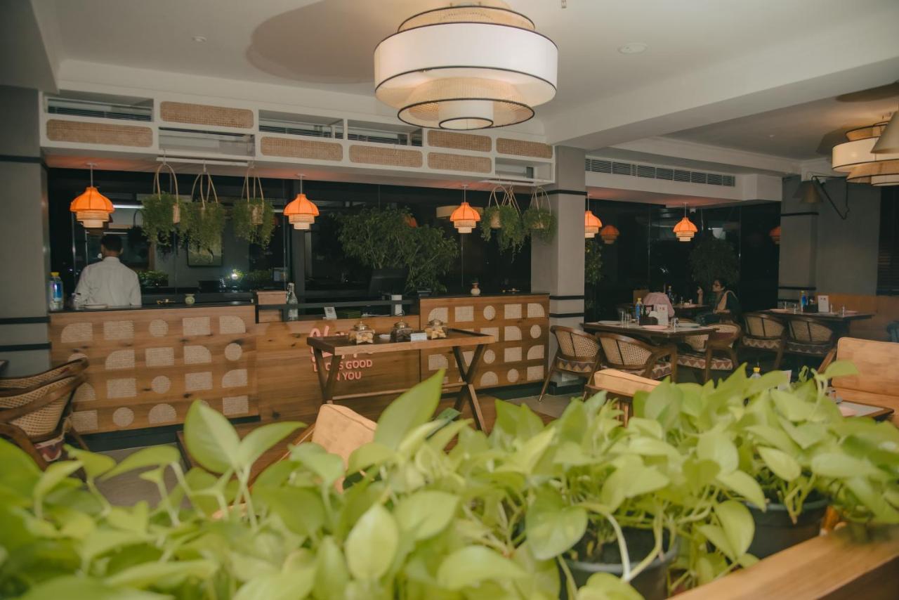 The Convoy Hotel ดิบรูการ์ ภายนอก รูปภาพ